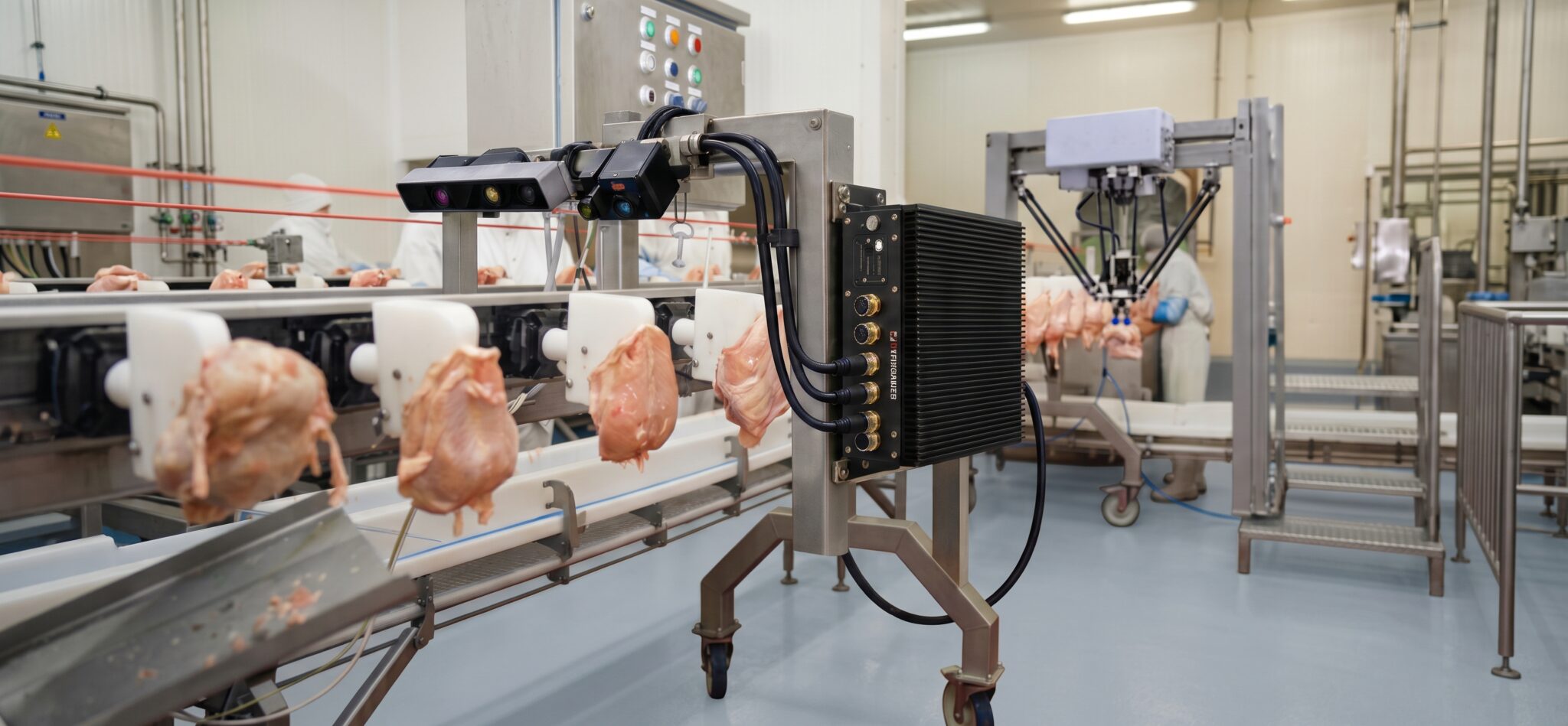 SINTRONES IP66 Edge AI Computer enabling real-time meat inspection with multi-camera vision and robotic sorting